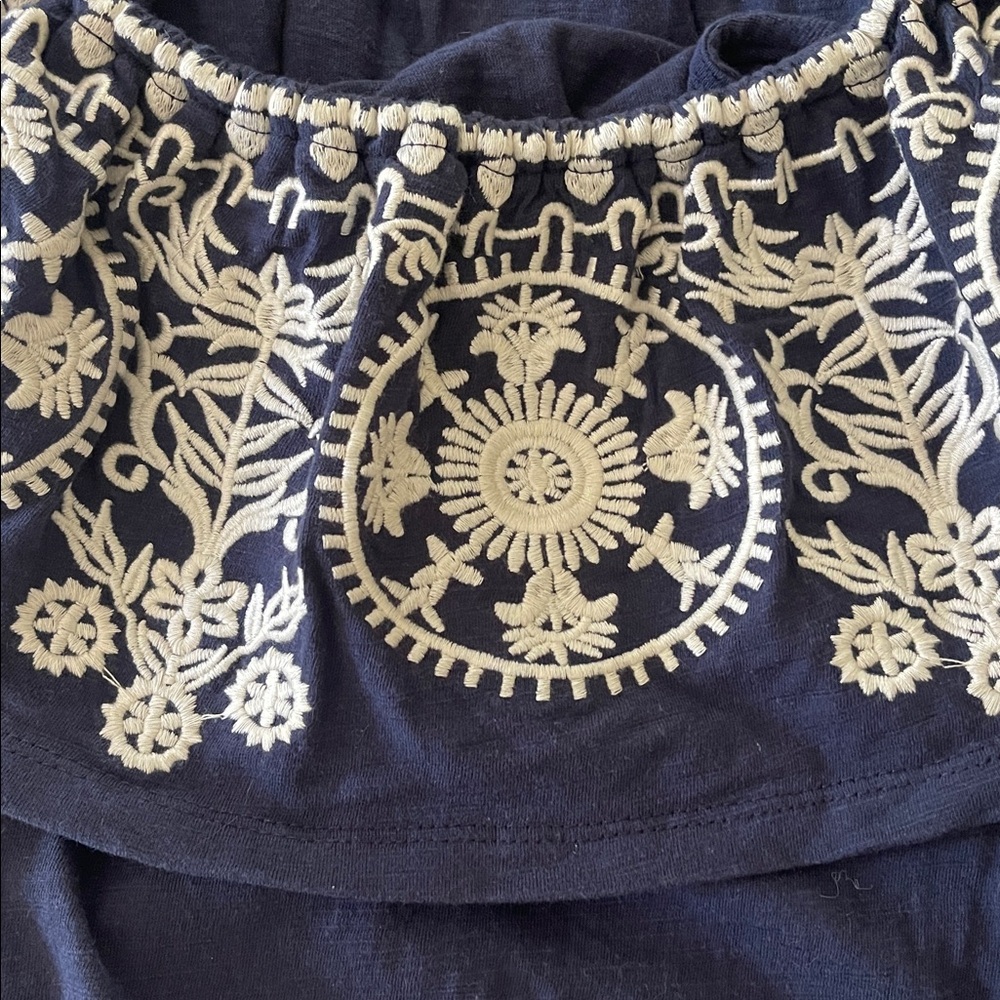 Embroidered Off-Shoulder Top - Picture 3 of 4